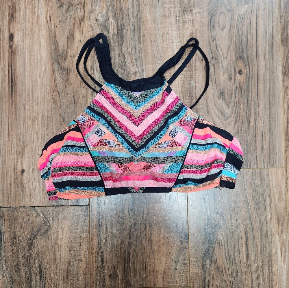 Xhilaration D/DD swim bikini top